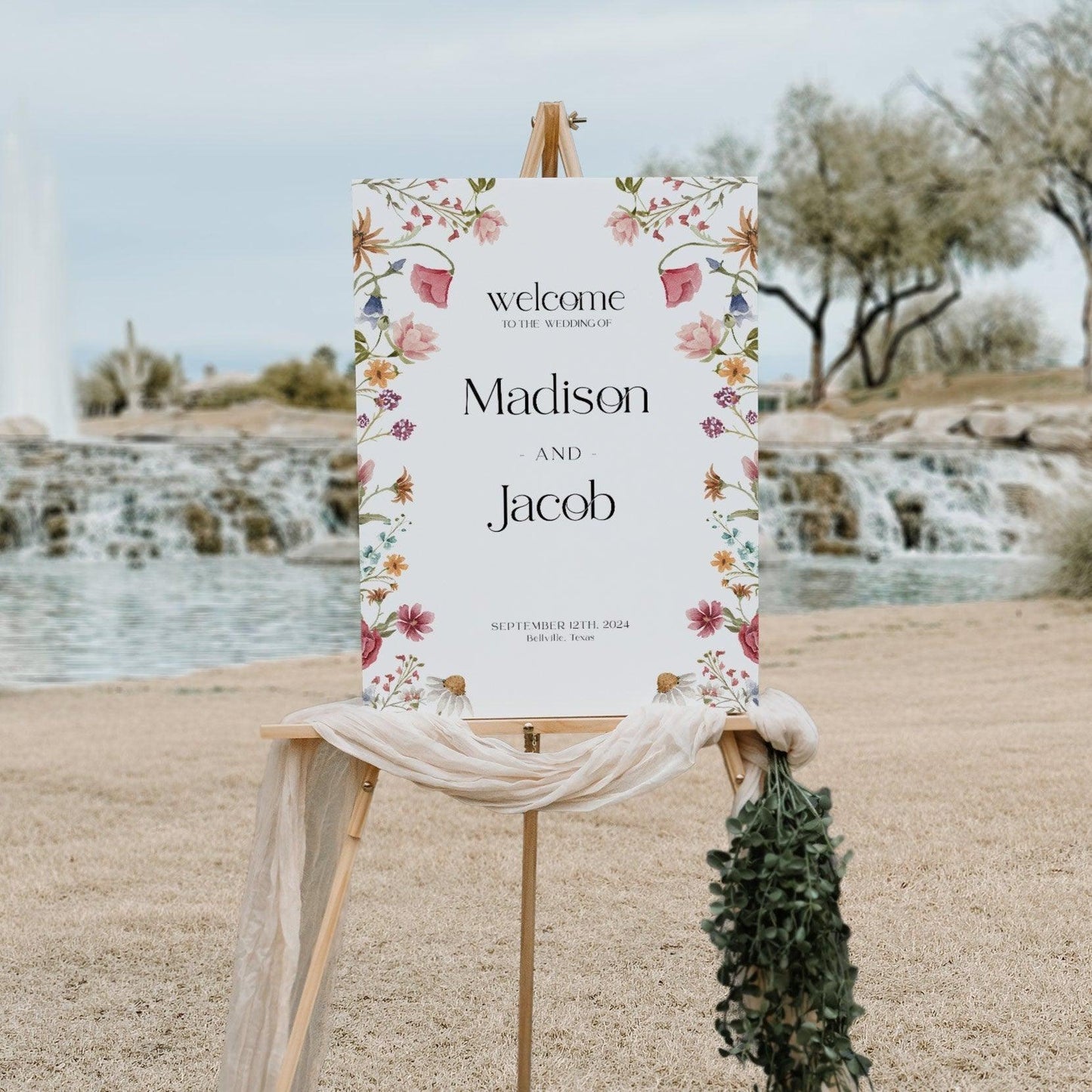 Floral Wedding Welcome sign - LovelyTemplatesCo