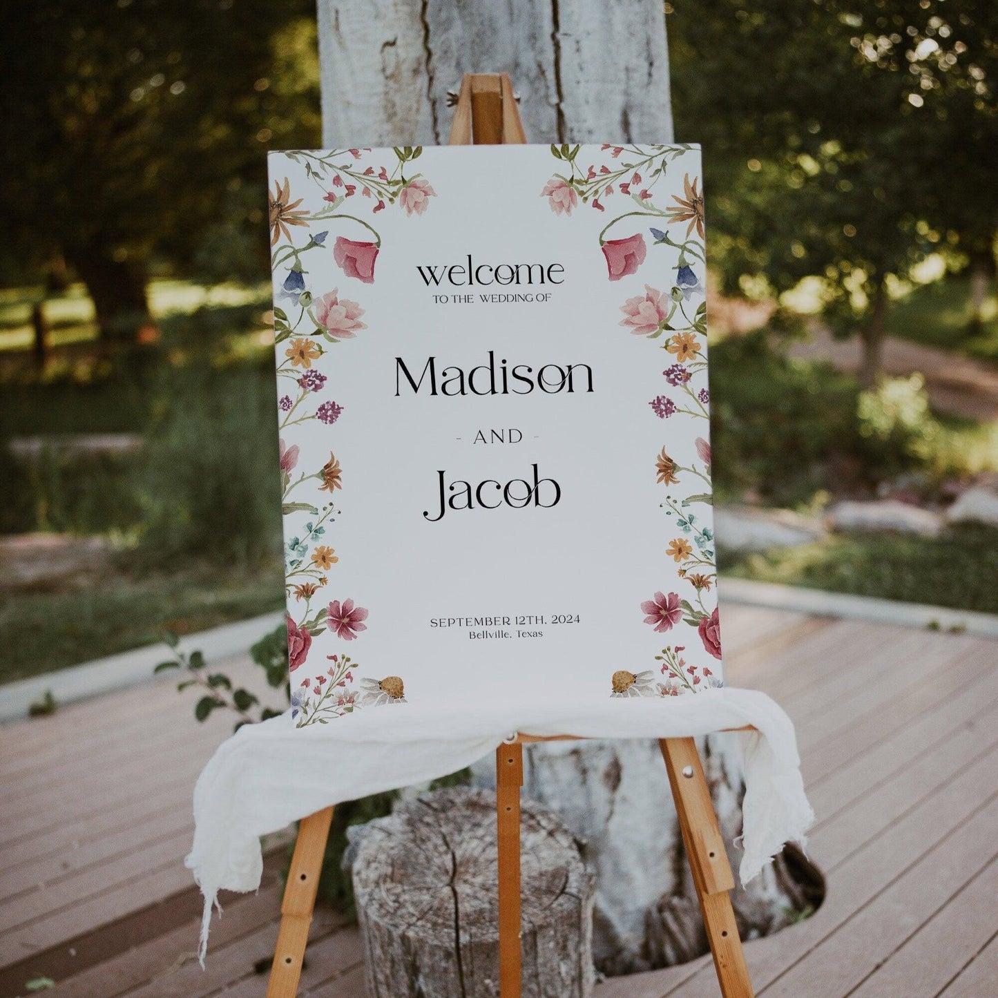 Floral Wedding Welcome sign - LovelyTemplatesCo