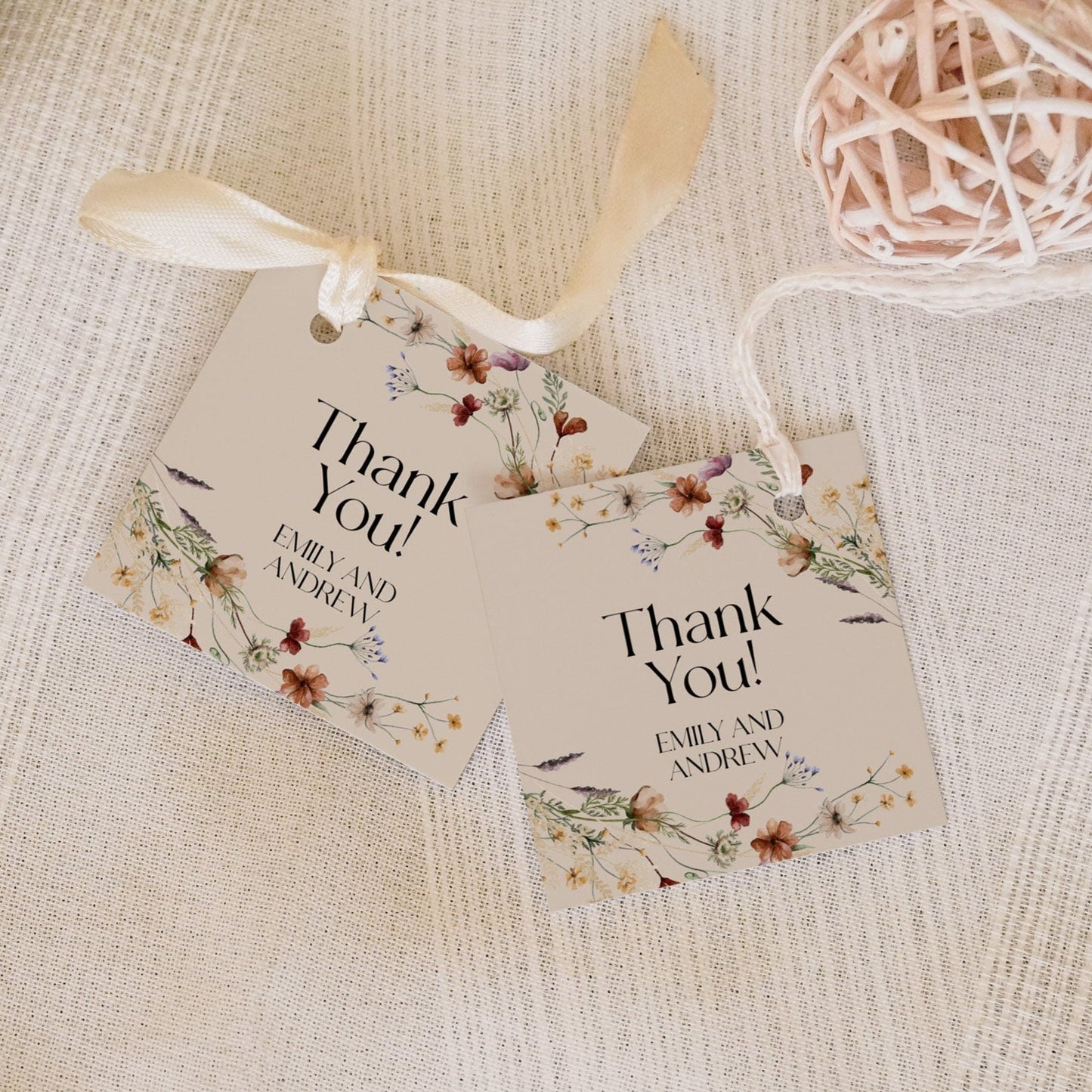 Square and round sticker tag, Boho floral gift labels, Favor tags, Cupcake toppers - LovelyTemplatesCo