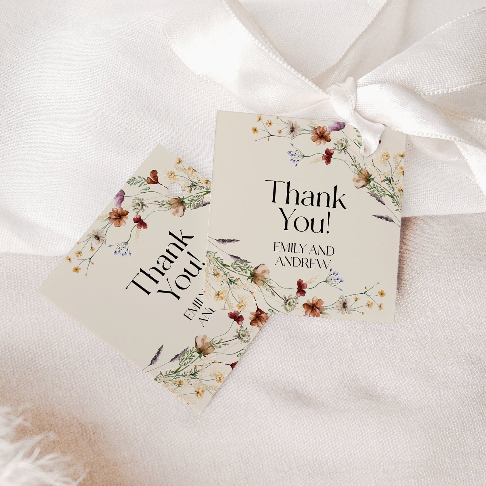 Square and round sticker tag, Boho floral gift labels, Favor tags, Cupcake toppers - LovelyTemplatesCo